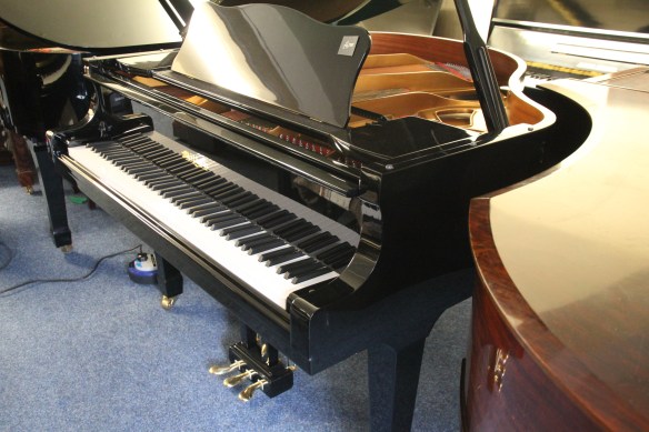 milton_grand_piano_for_sale.jpg